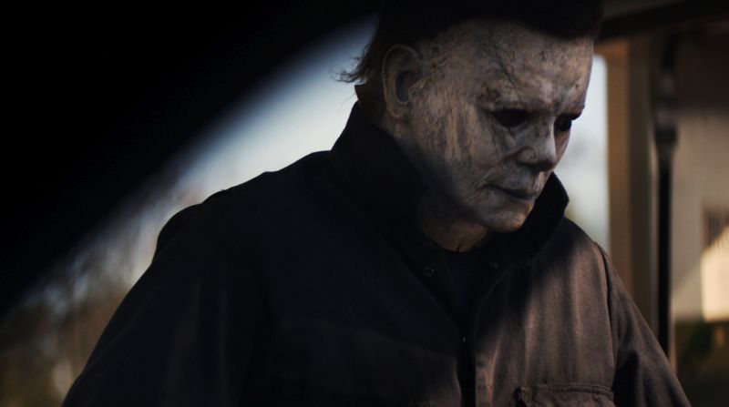 Michael Myers Returns With A Slice In The Halloween Trailer!